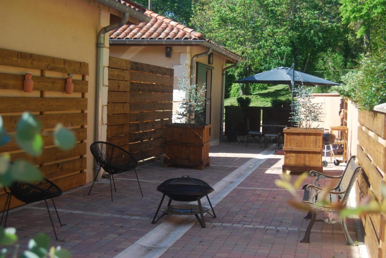 Au Son De L Angelus Bed and Breakfast Moncrabeau Buitenkant foto