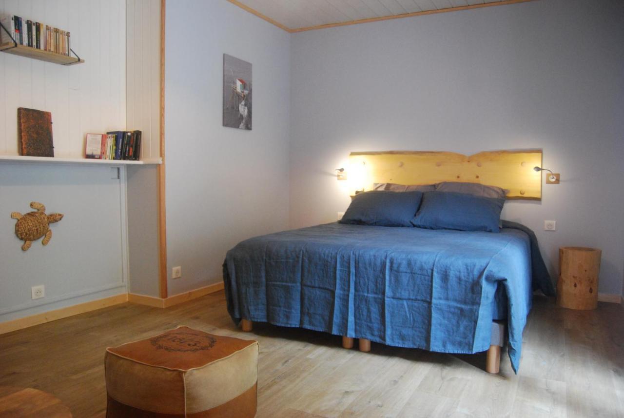 Au Son De L Angelus Bed and Breakfast Moncrabeau Buitenkant foto