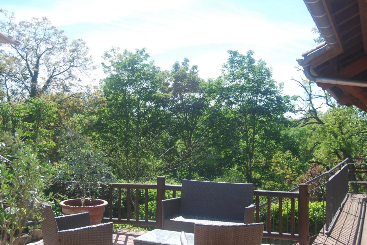 Au Son De L Angelus Bed and Breakfast Moncrabeau Buitenkant foto