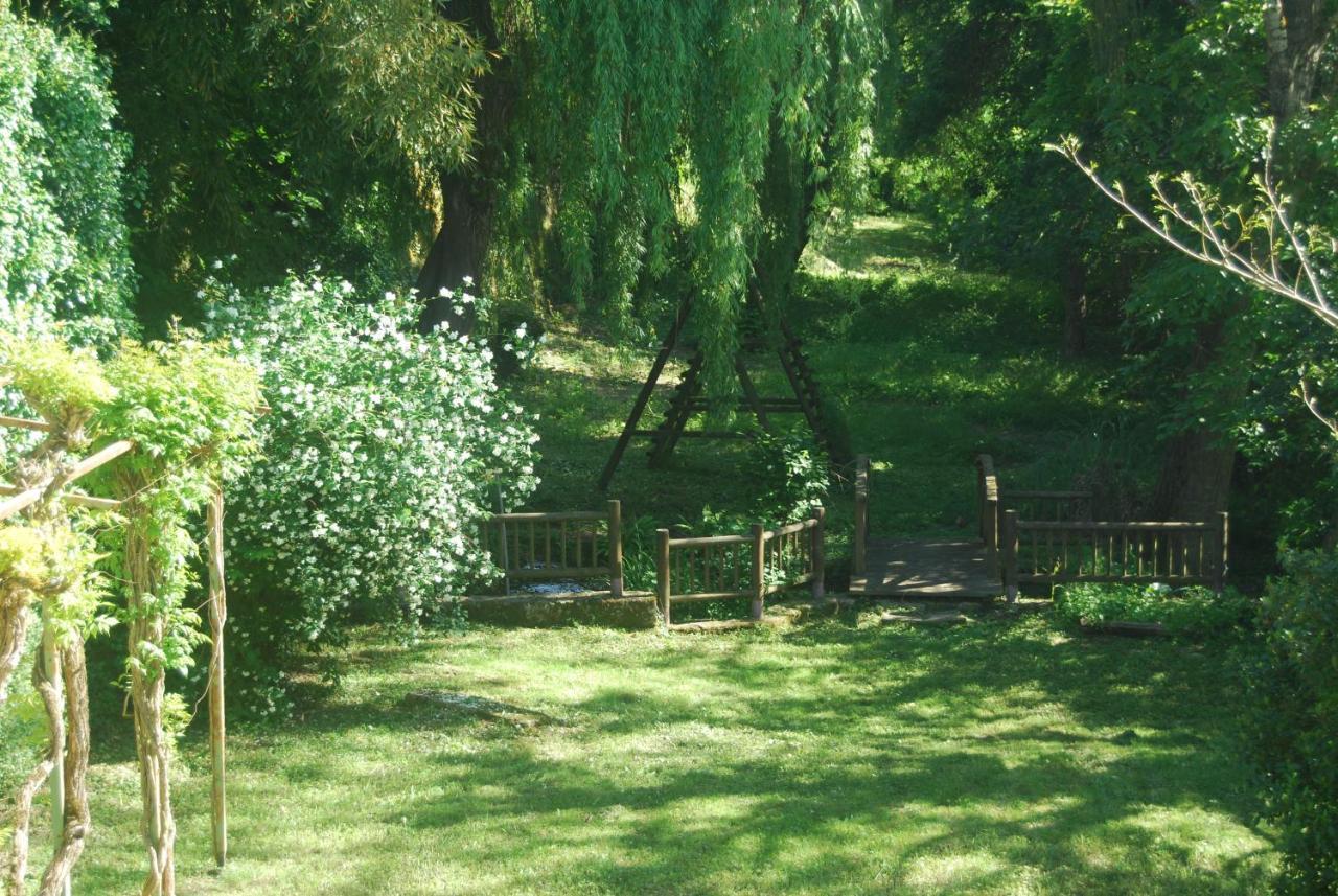 Au Son De L Angelus Bed and Breakfast Moncrabeau Buitenkant foto